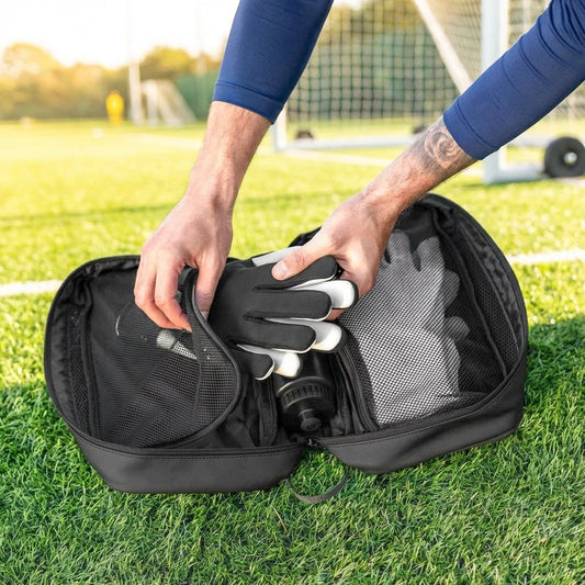 Goalkeeper glove bag in black, suitable for sports equipment - product detail